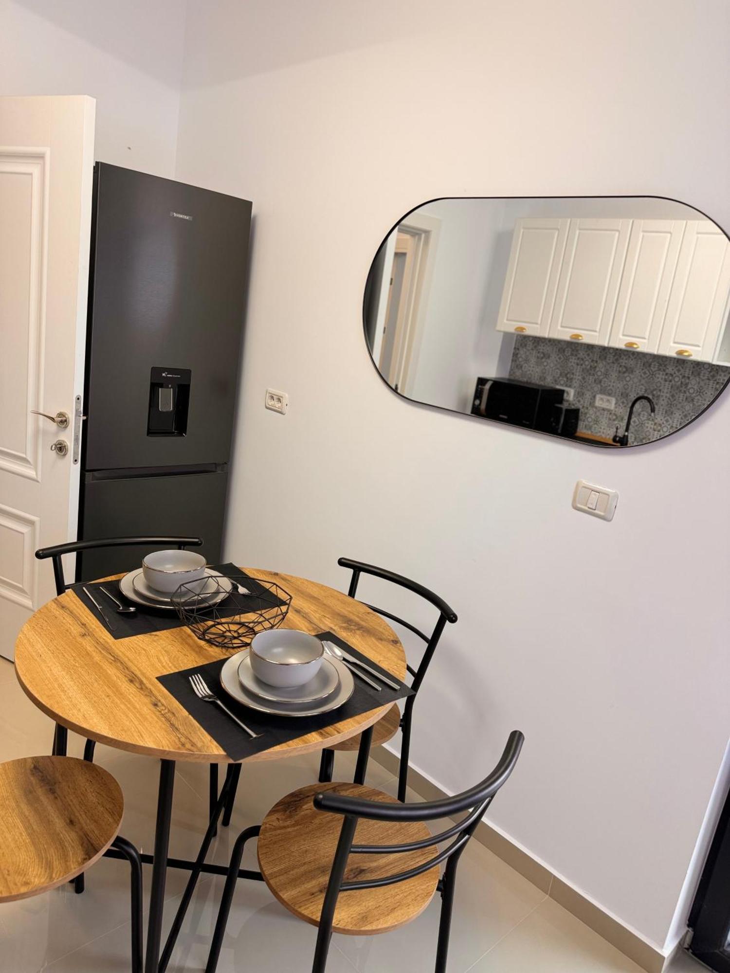 Jungle Loft Lägenhet Suceava Exteriör bild