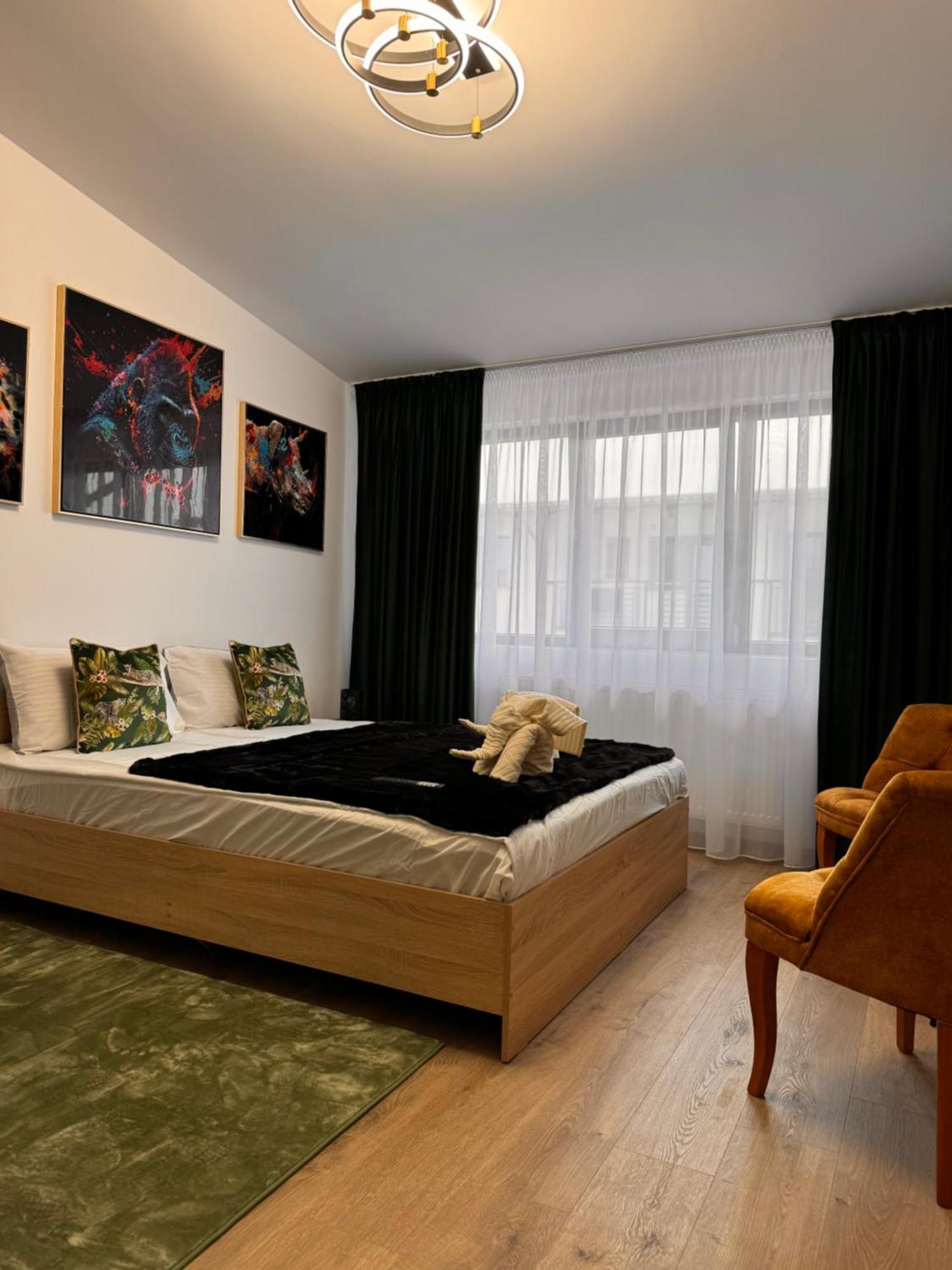 Jungle Loft Lägenhet Suceava Exteriör bild