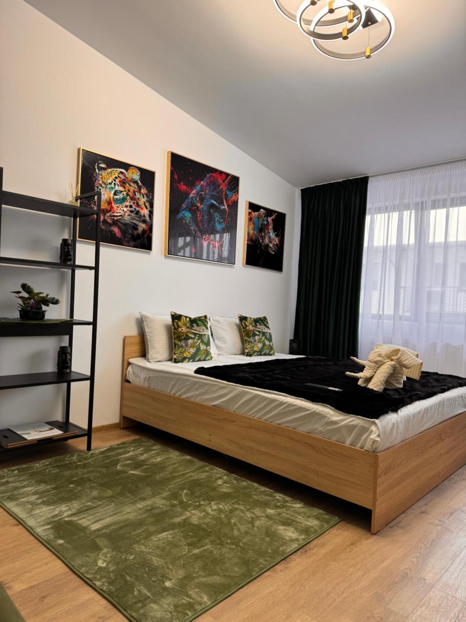 Jungle Loft Lägenhet Suceava Exteriör bild