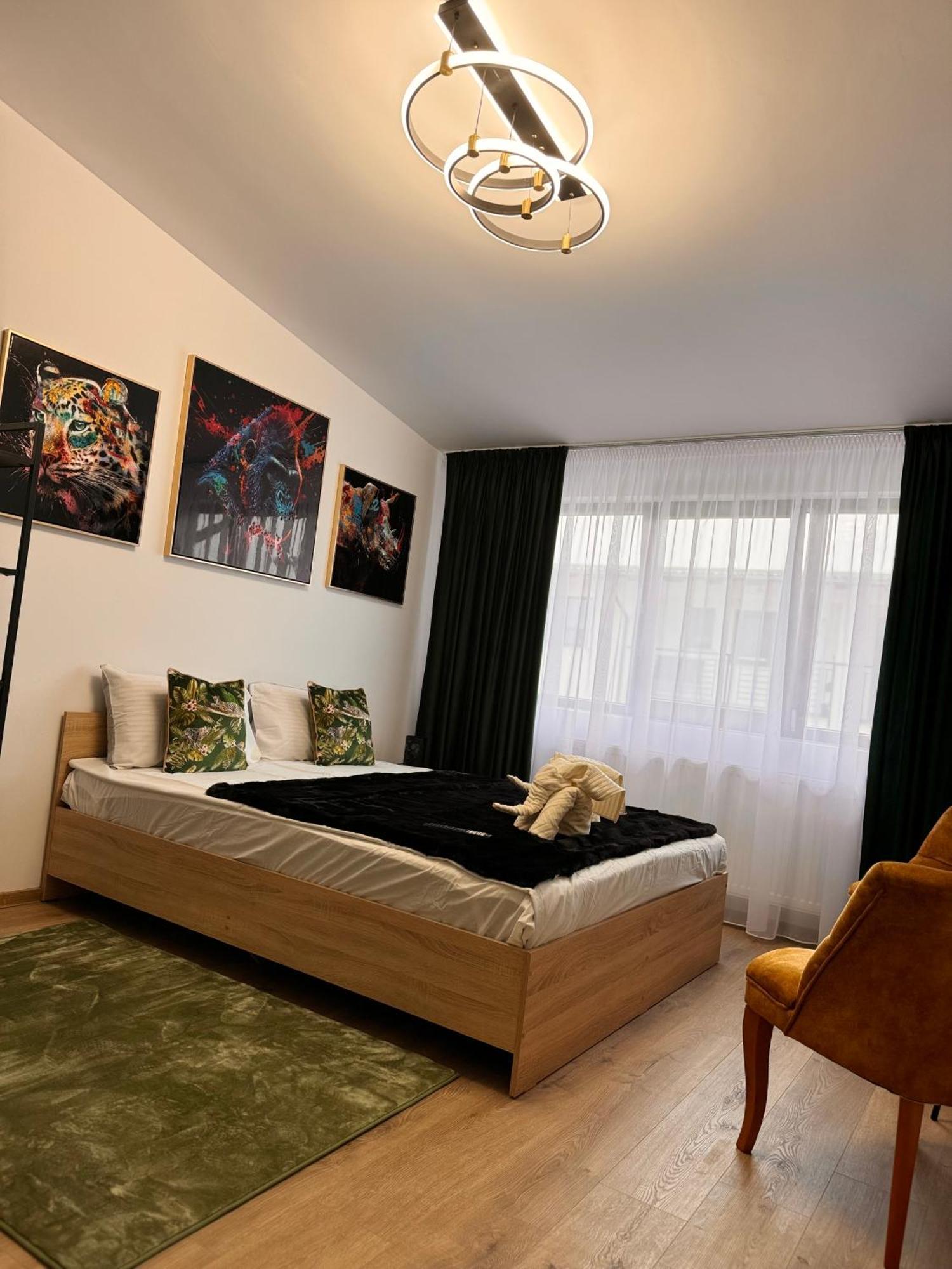 Jungle Loft Lägenhet Suceava Exteriör bild